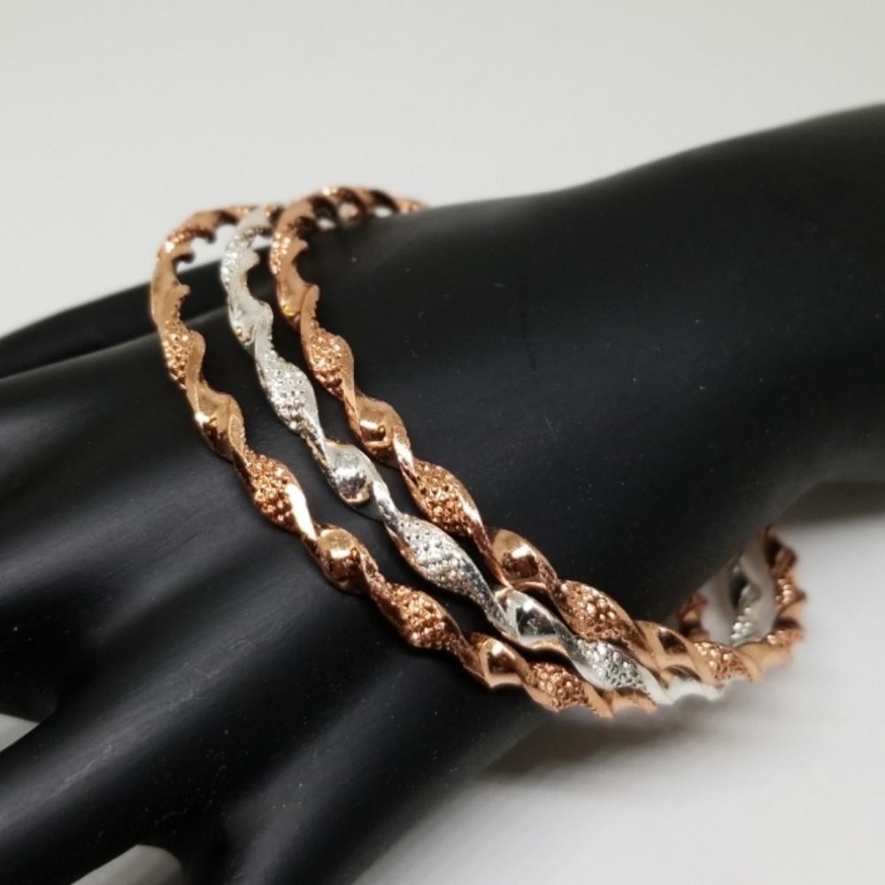 3 Twisted Bangle Set.